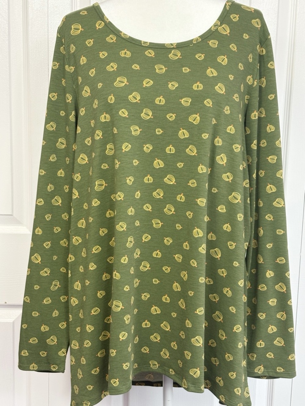 NWT Lularoe Green & Yellow Pumpkin Print Long Sleeve Lynnae Top 3XL